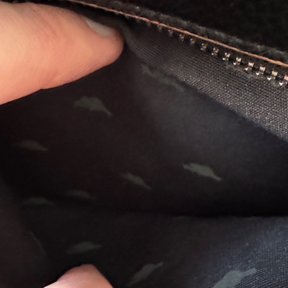 ROOTS NWOT Black and Tan Crossbody Bag - Picture 4 of 12